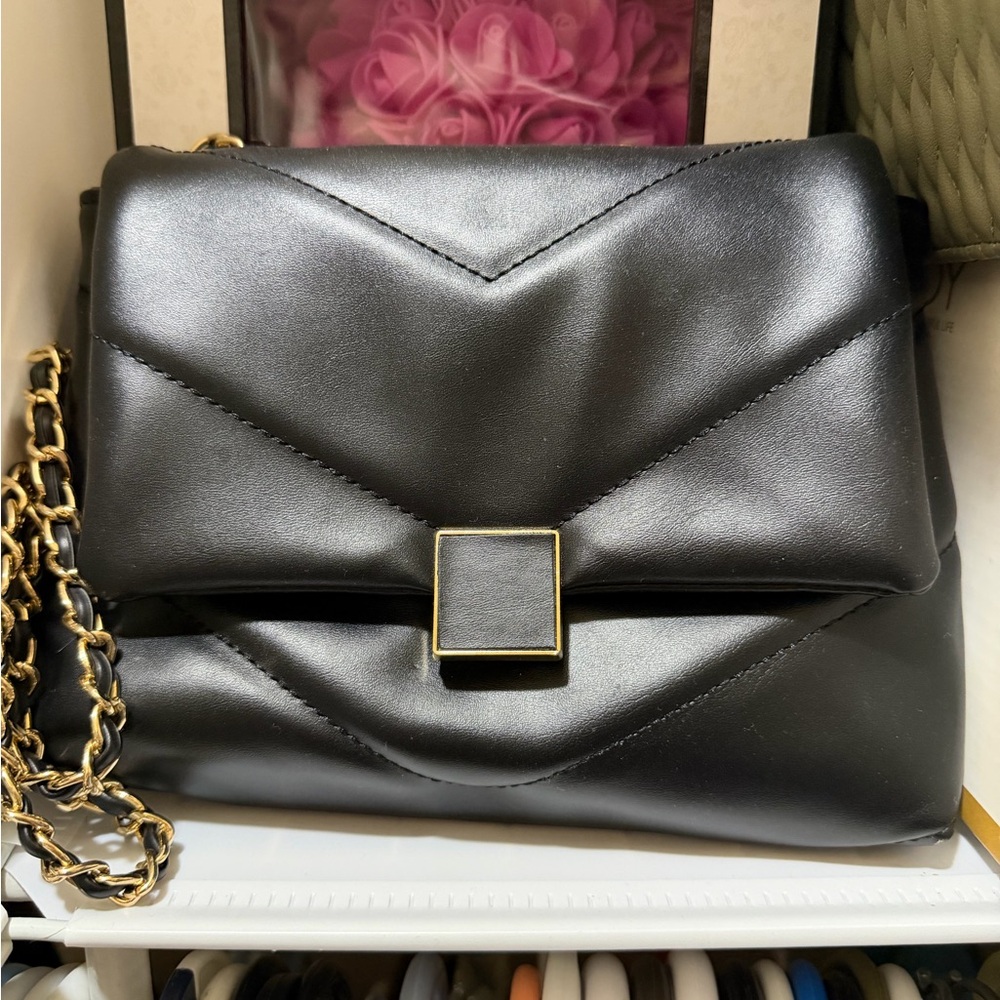 Elegant Black Chain Shoulder Bag